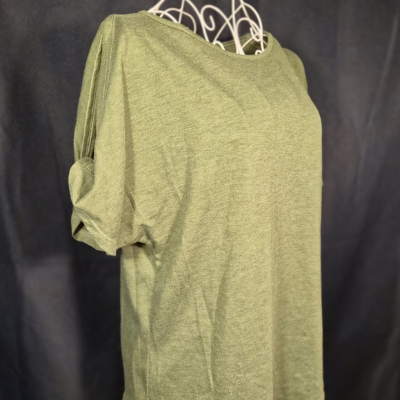 colette Tops - Olive Green Short Sleeve Tee
